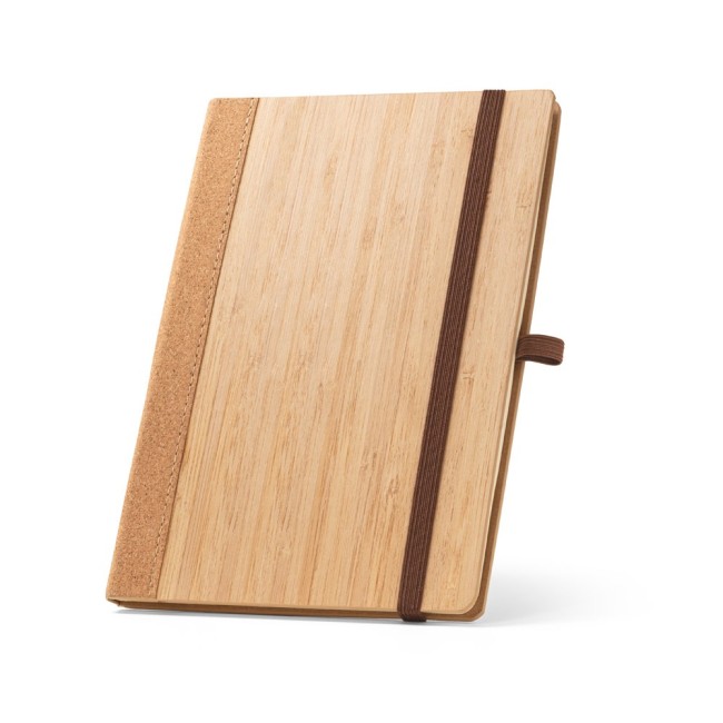 Caderno A5 Capa Dura em Folha de Bambu e Cortiça com Folhas Pautadas Personalizado H930281