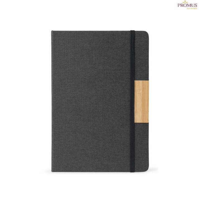 Conjunto Caderno A5 em Poliéster Reciclado e Caneta em Bambu Personalizado H930655